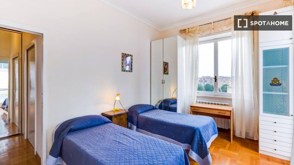 Double room Rome, 2 beds, 180m² — photo 1