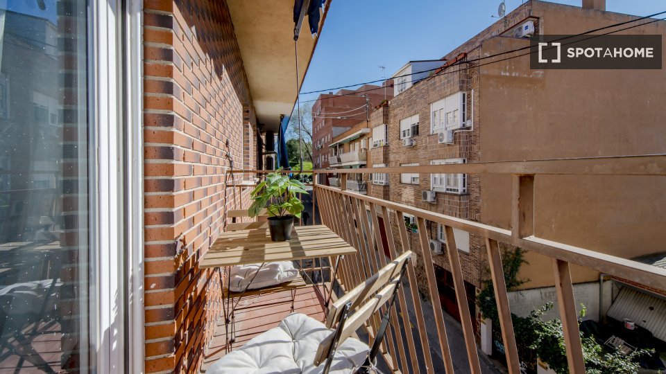 Double room Madrid, 6 beds — photo 9
