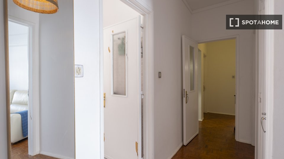 Double room Lisbon, 4 beds, 100m² — photo 40