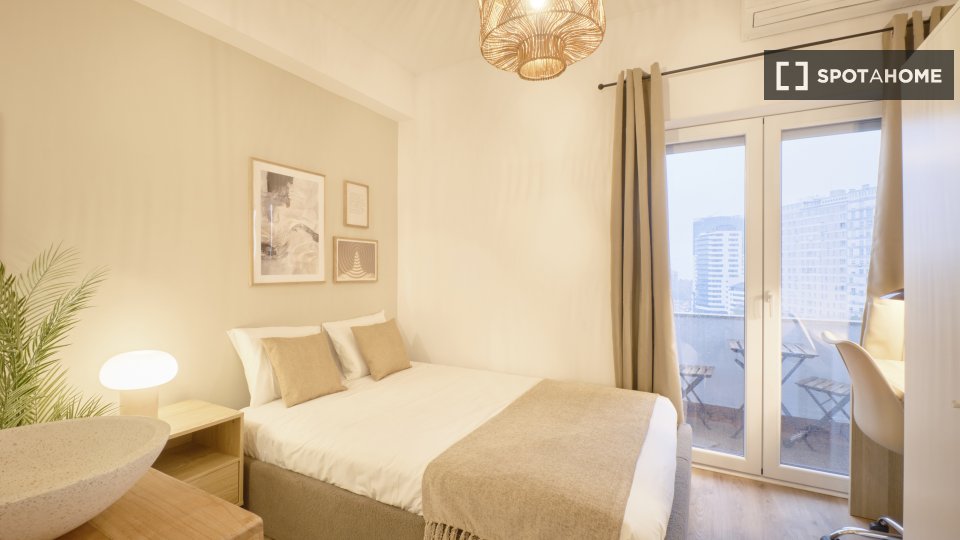 Double room Lisbon, 9 beds — photo 1