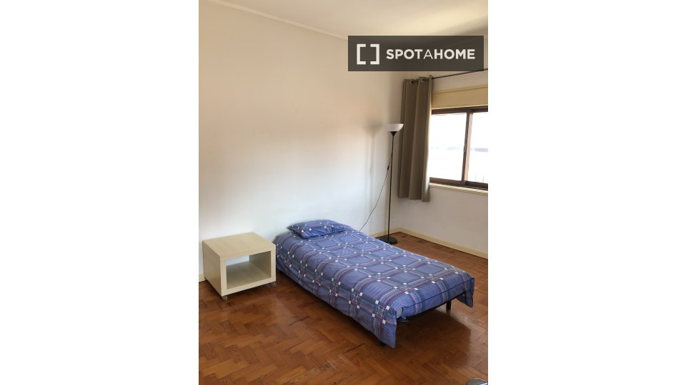 Apartment Coimbra, 4 beds — photo 15