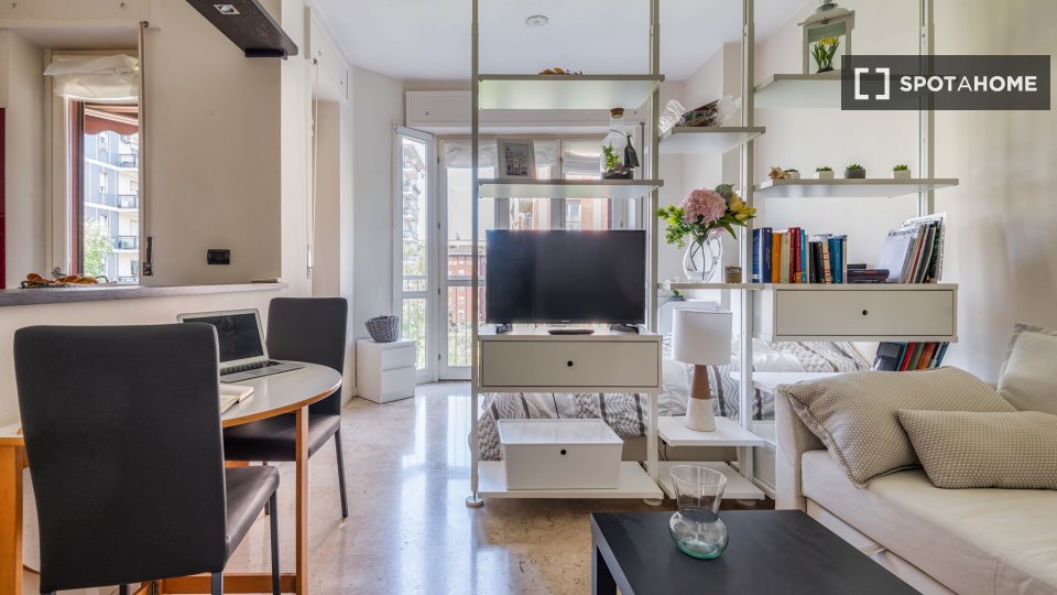 Apartment Milan, 1 bed, 40m² — photo 3