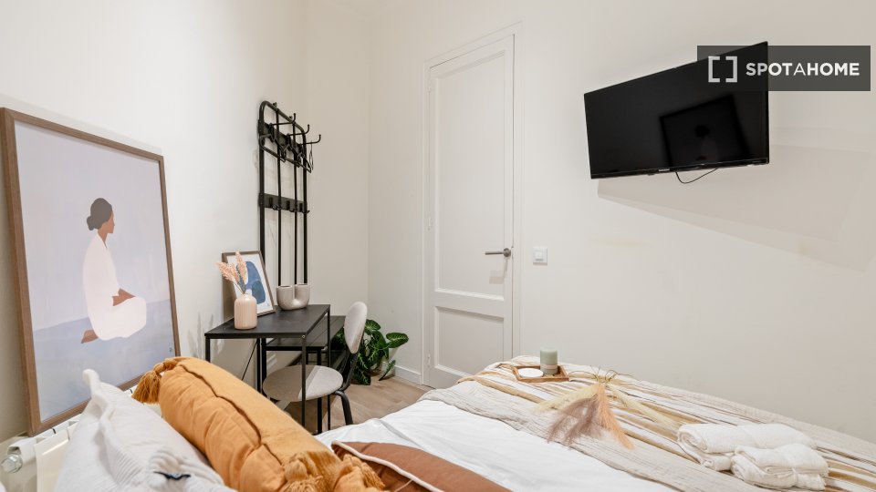 Double room Barcelona, 5 beds, 100m² — photo 21