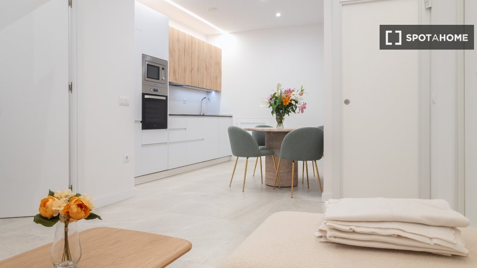 Apartment Madrid, 2 beds, 76m² — photo 6