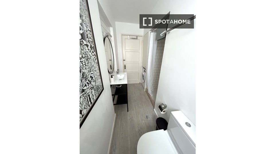 Apartment Lisbon, 3 beds, 100m² — photo 16