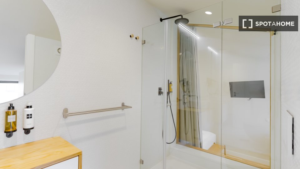Apartment Porto, 1 bed, 60m² — photo 16