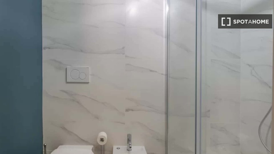 Apartment Milan, 1 bed, 49m² — photo 2