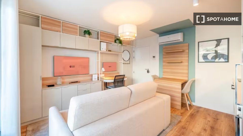 Apartment Lisbon, 1 bed — photo 17