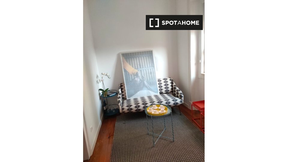 Apartment mono Lisbon, 62m² — photo 2