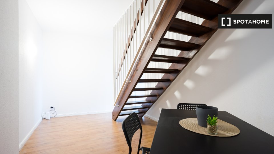 Double room Dusseldorf, 4 beds — photo 8