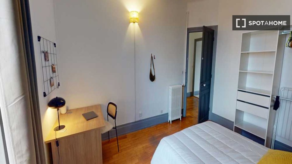 Camera doppia Lione, 5 camere, 120m² — foto 3