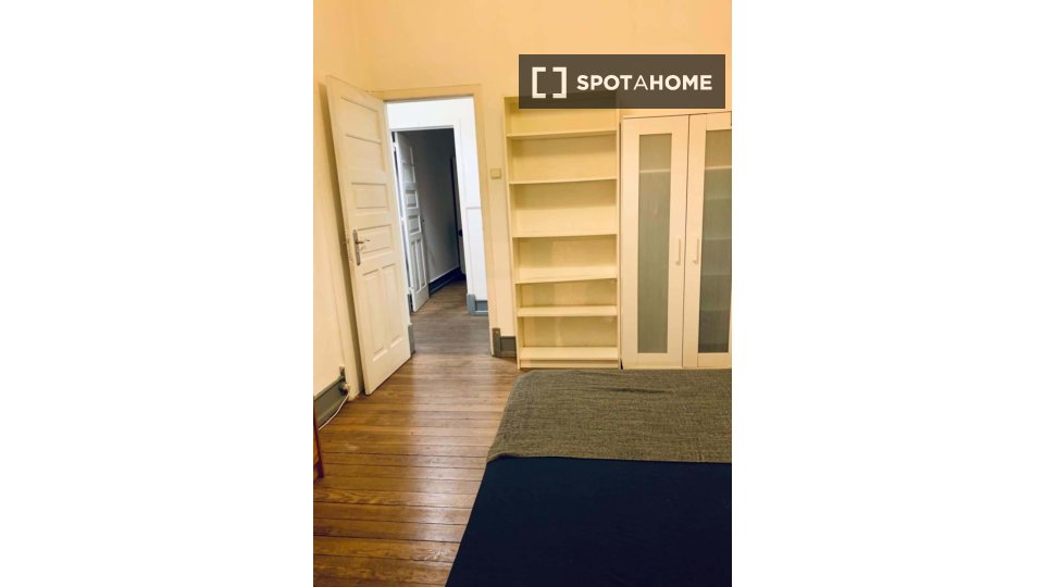 Double room Lisbon, 6 beds — photo 22