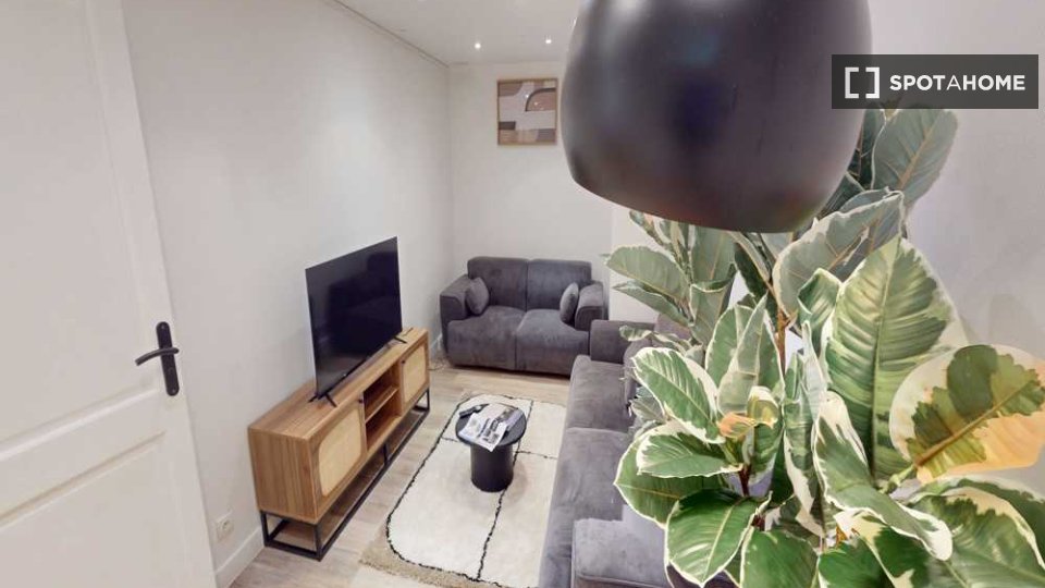 Double room Paris, 7 beds, 150m² — photo 9