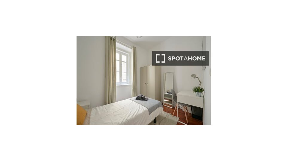 Double room Lisbon, 6 beds — photo 5