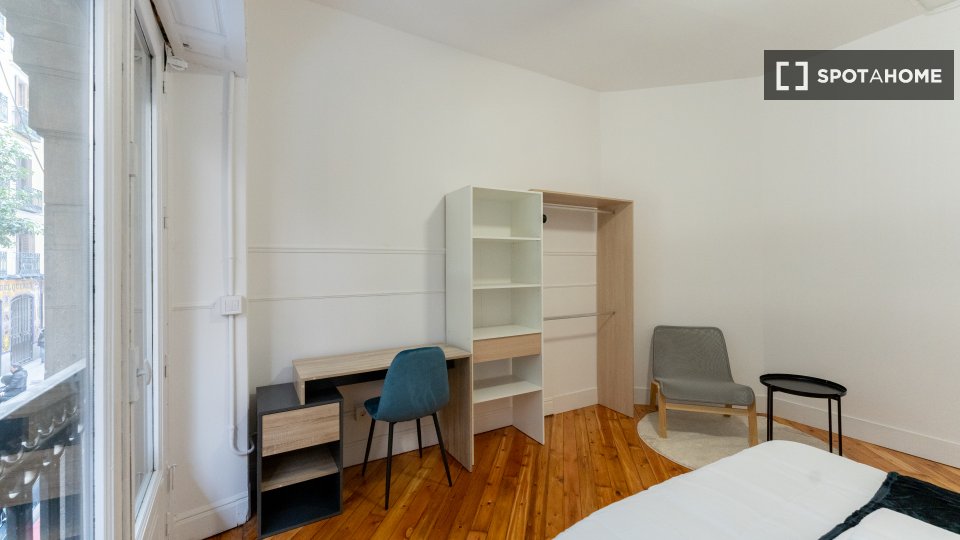 Double room Madrid, 8 beds — photo 11