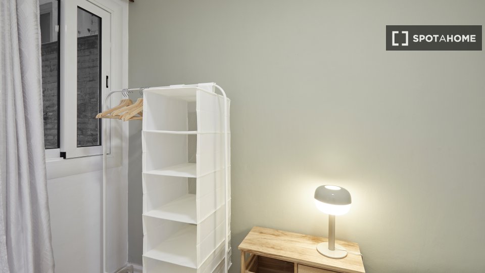 Apartment Barcelona, 3 beds, 71m² — photo 19