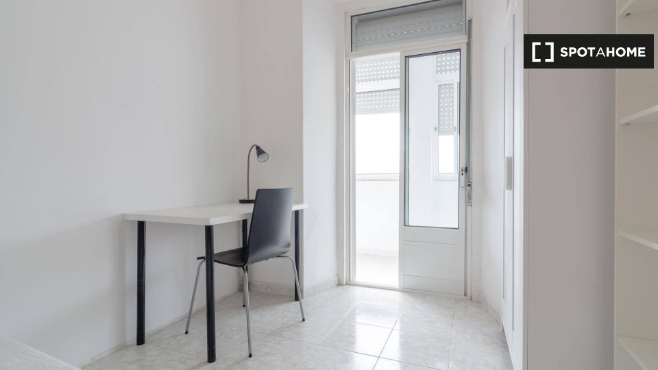 Double room Lisbon, 9 beds — photo 2