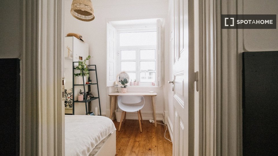 Double room Lisbon, 7 beds — photo 12