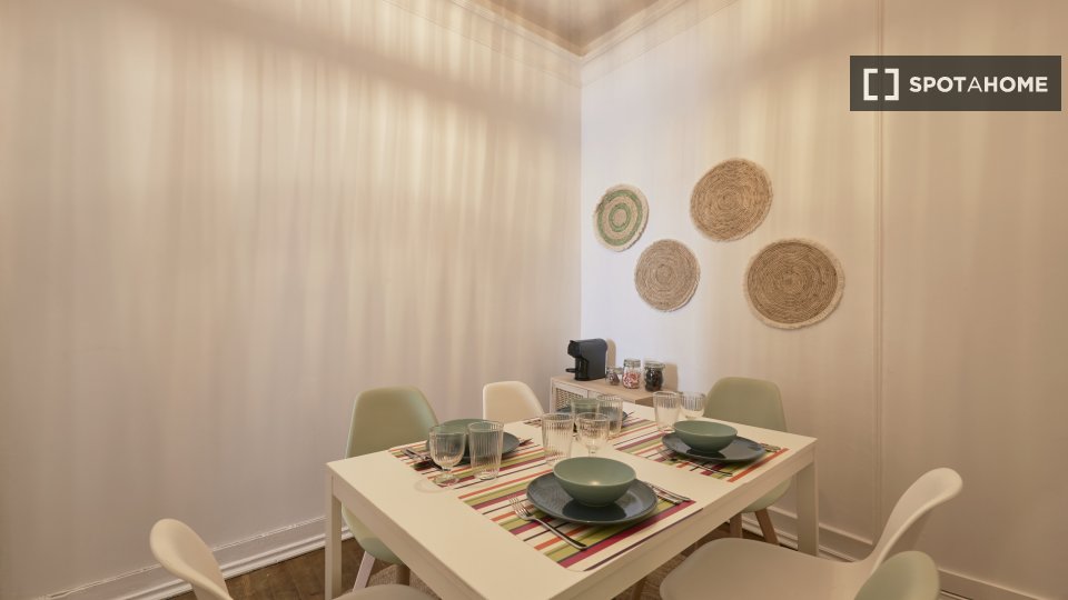 Apartment Lisbon, 3 beds — photo 18