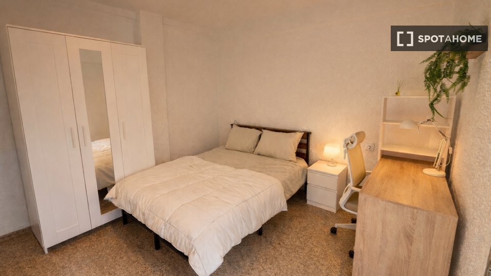Double room Valencia, 4 beds — photo 7
