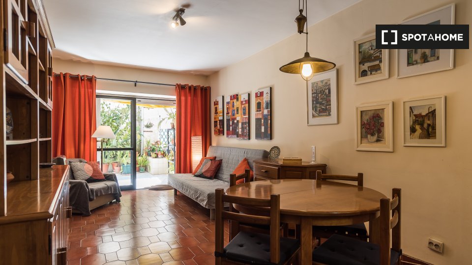 Apartment Lisbon, 1 bed, 70m² — photo 1