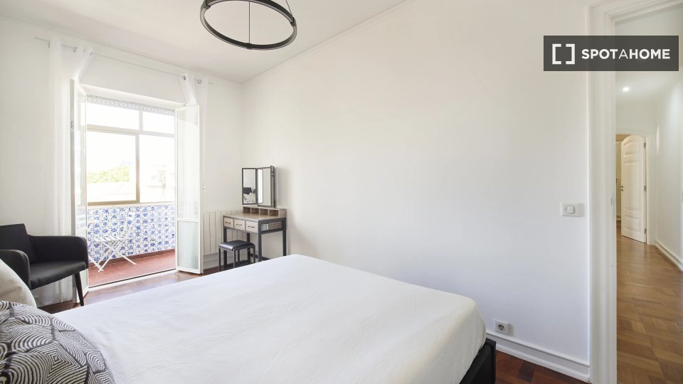 Double room Lisbon, 7 beds — photo 12