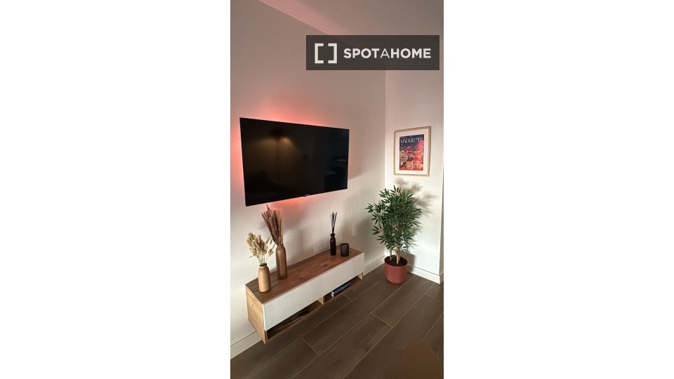 Apartment Madrid, 2 beds, 53m² — photo 10