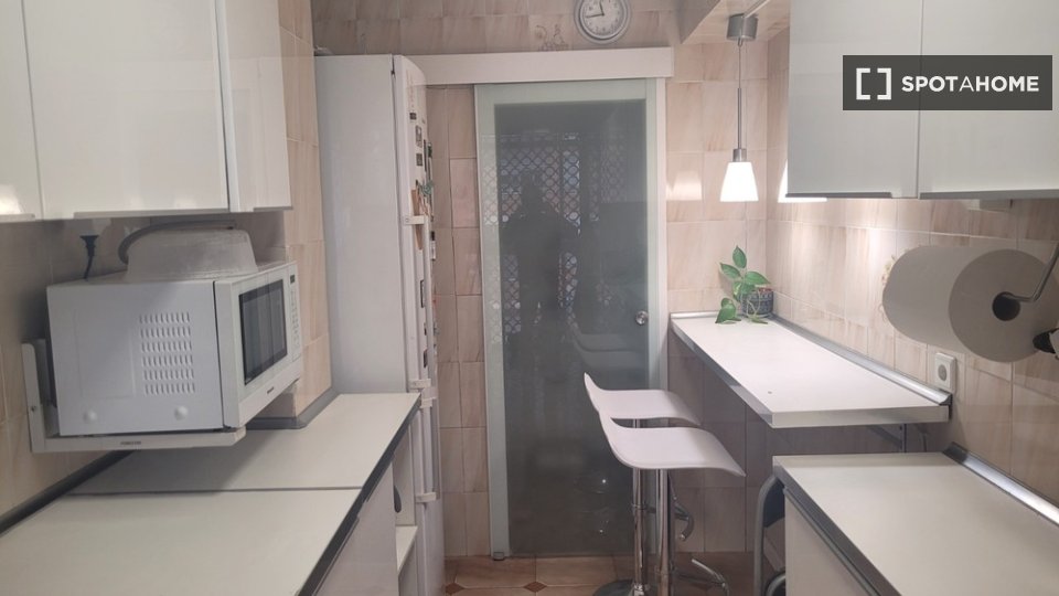 Double room Madrid, 6 beds, 150m² — photo 13