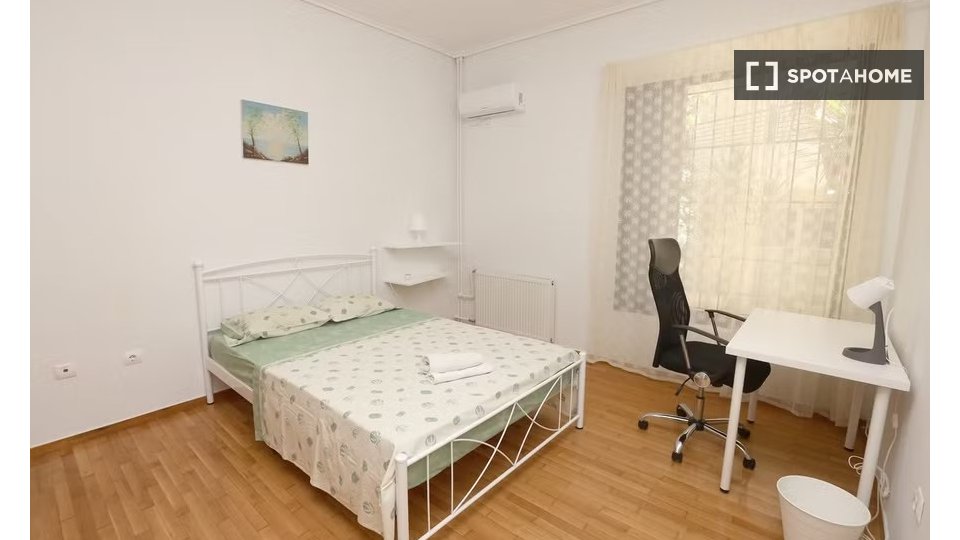 Double room Athens, 4 beds — photo 10
