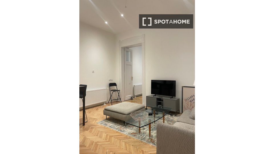 Apartment Budapest, 3 beds, 96m² — photo 43