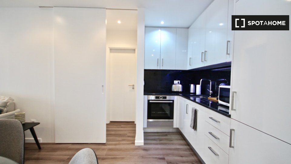 Apartment Lisbon, 1 bed — photo 11