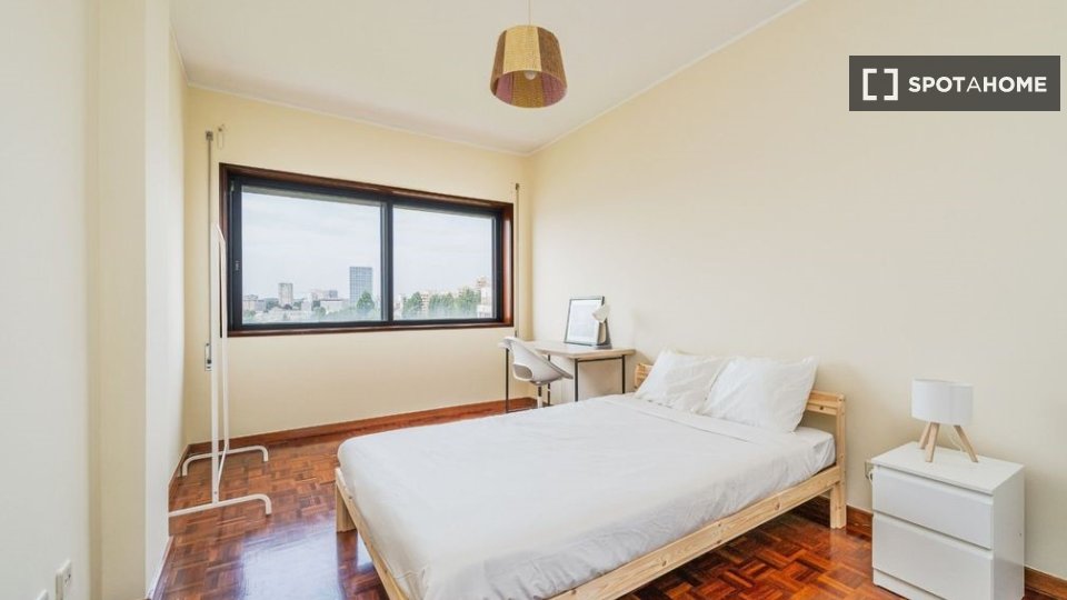 Double room Porto, 5 beds, 180m² — photo 15