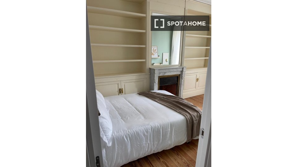 Double room Madrid, 10 beds, 173m² — photo 15