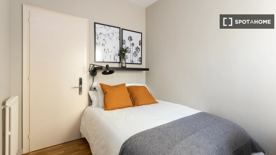 Habitación doble Barcelona, 6 habitaciones — foto 2