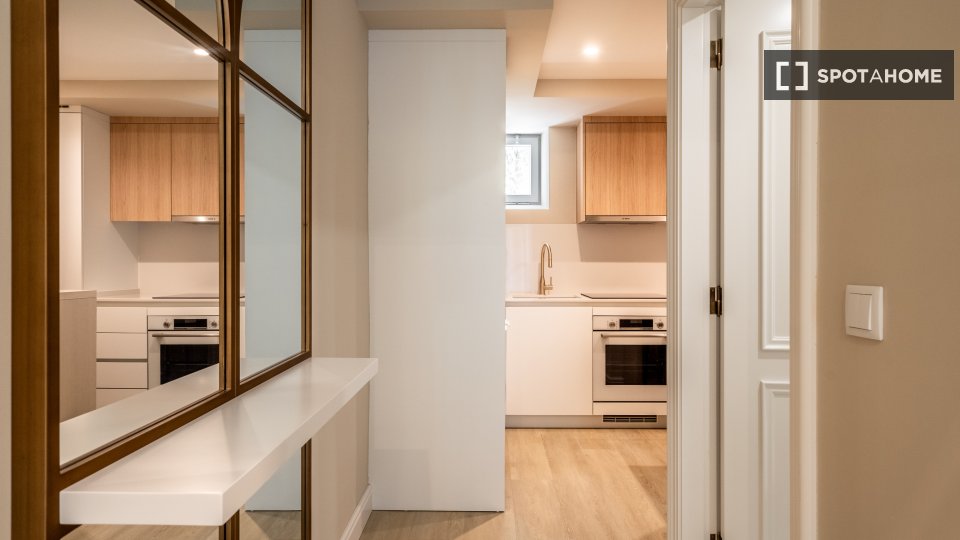 Apartment mono Lisbon, 39m² — photo 10