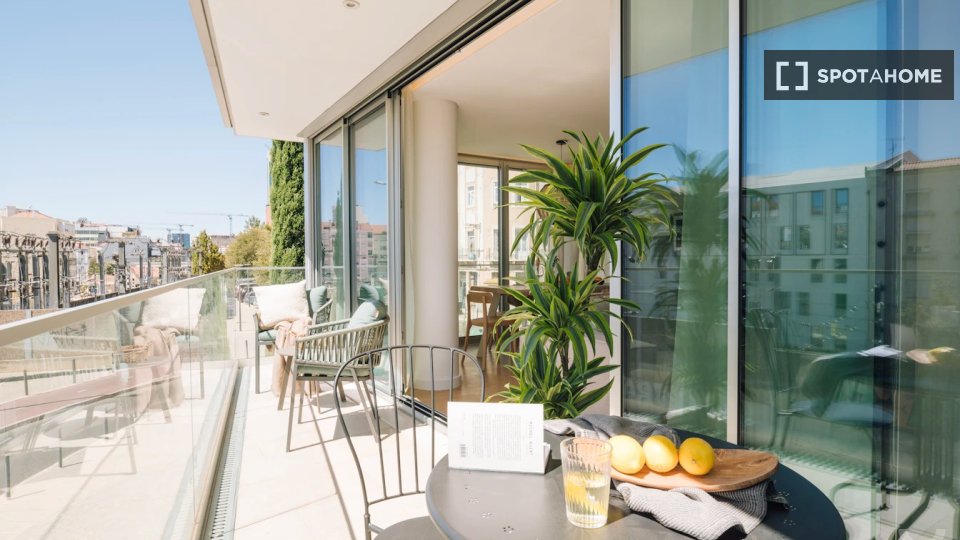 Apartment Lisbon, 2 beds, 97m² — photo 6