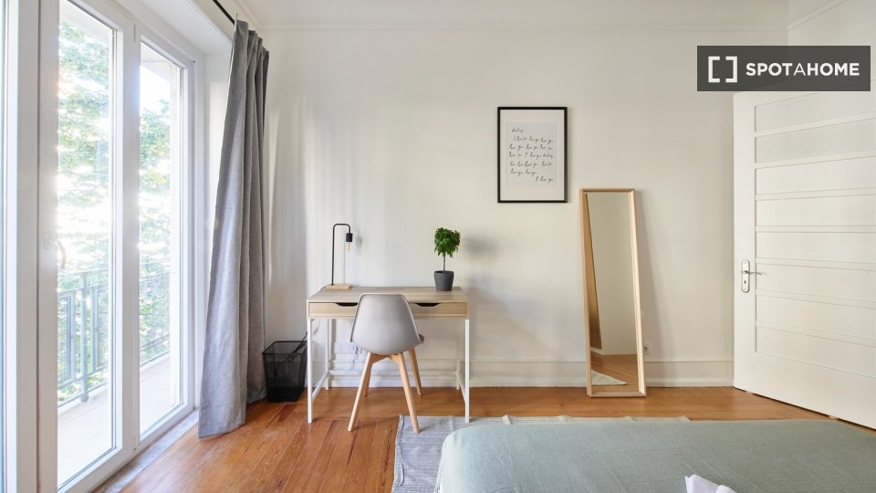 Double room Lisbon, 7 beds — photo 9