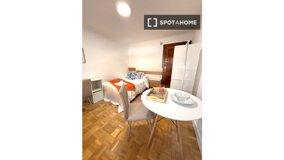 Chambre double Madrid, 8 chambres, 170m² — photo 3