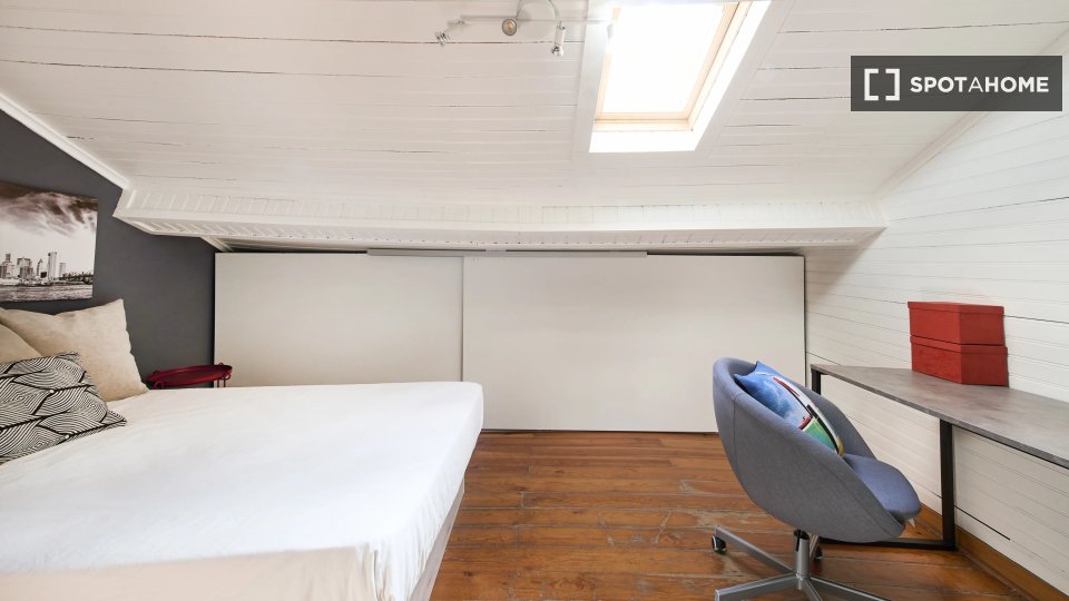 Double room Lisbon, 13 beds — photo 11