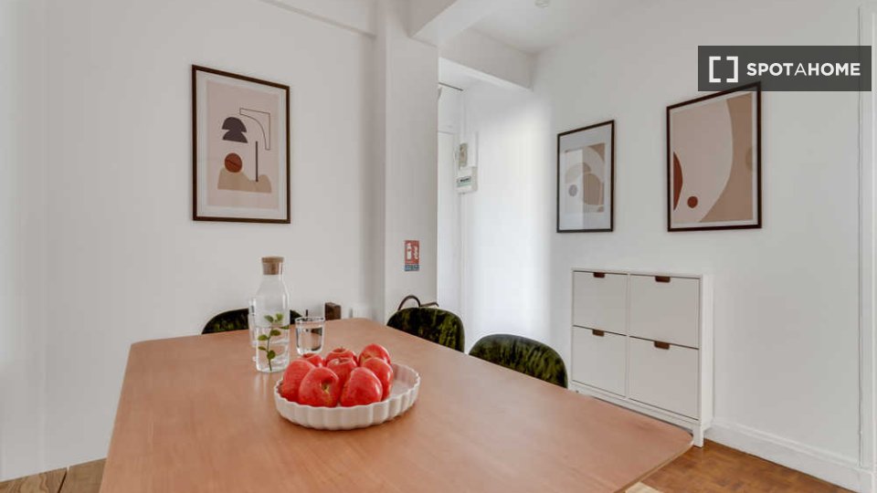 Double room Paris, 9 beds, 180m² — photo 15