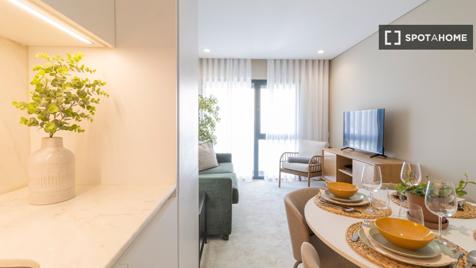 Apartment Porto, 2 beds, 90m² — photo 16