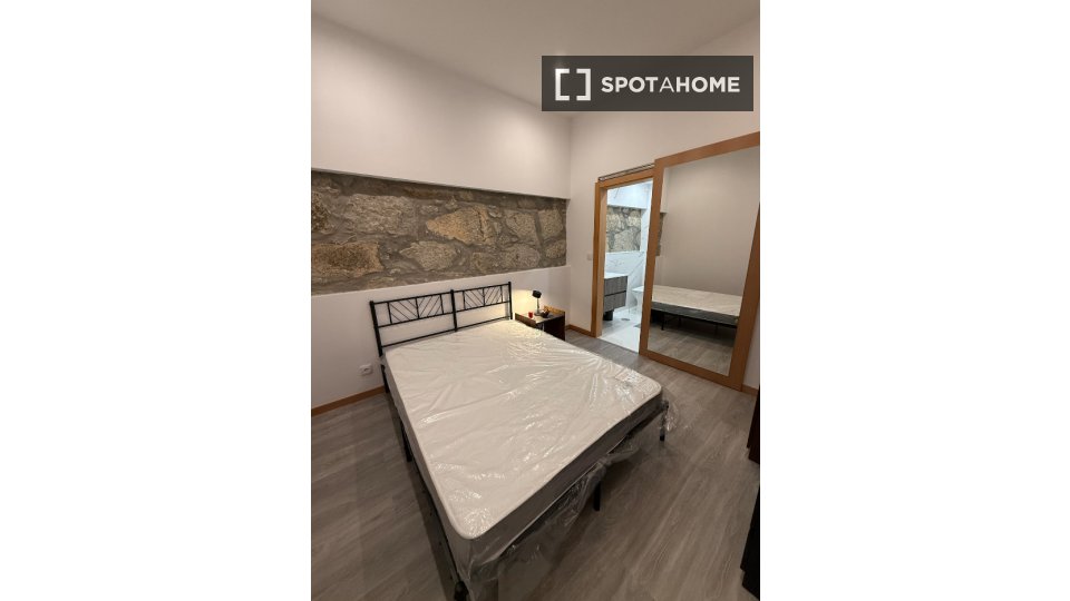 Double room Porto, 3 beds — photo 16