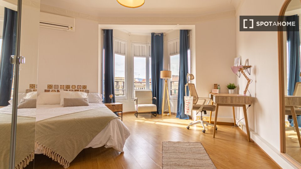 Double room Barcelona, 6 beds — photo 5