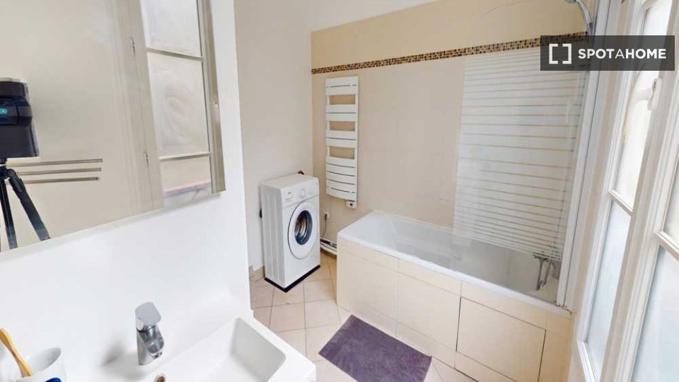 Double room Paris, 5 beds, 120m² — photo 17