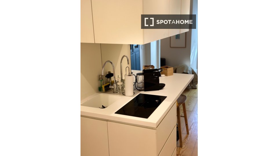 Apartment Lisbon, 1 bed, 78m² — photo 19