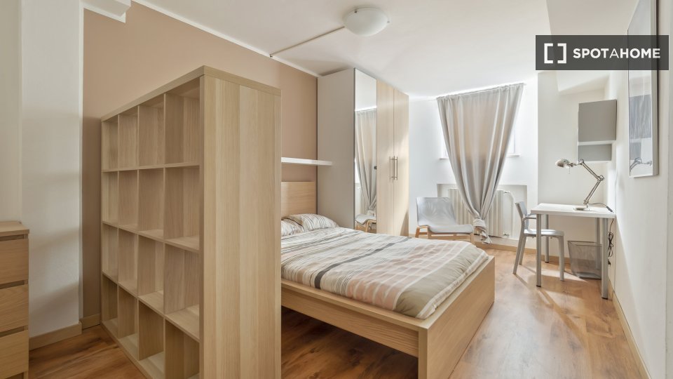 Double room Milan, 5 beds, 131m² — photo 1