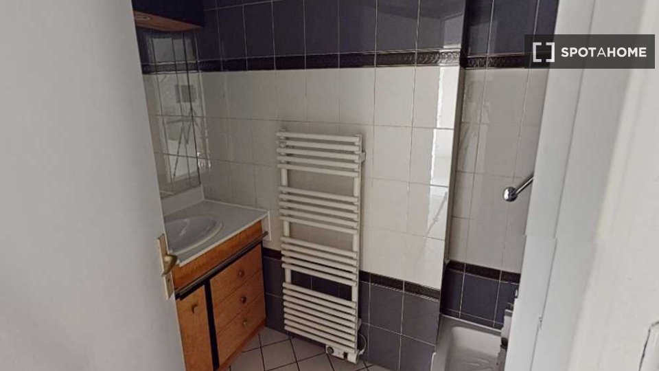 Double room Lyon, 5 beds, 120m² — photo 2
