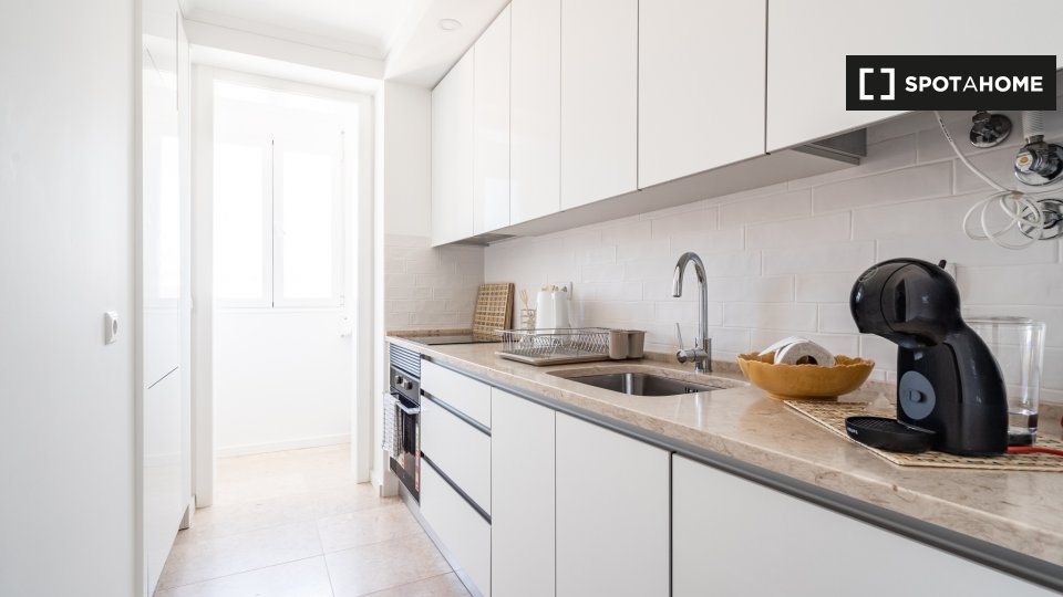 Apartment Lisbon, 3 beds — photo 8