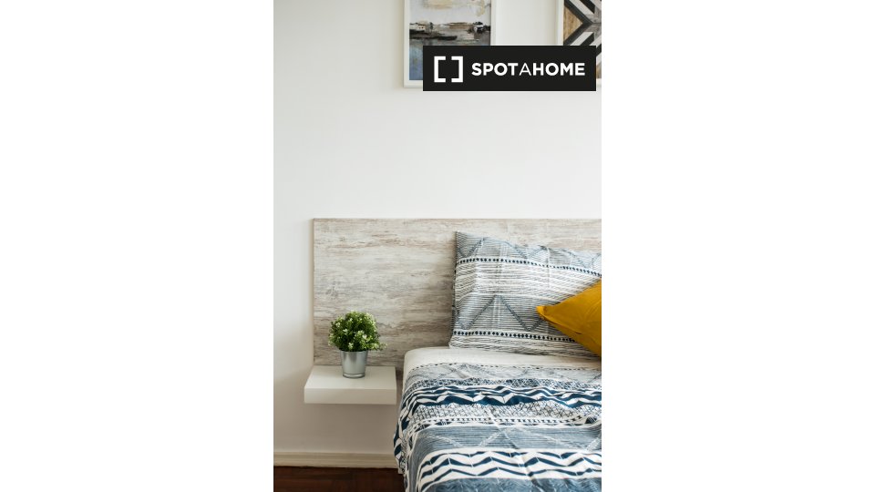 Double room Lisbon, 5 beds — photo 4