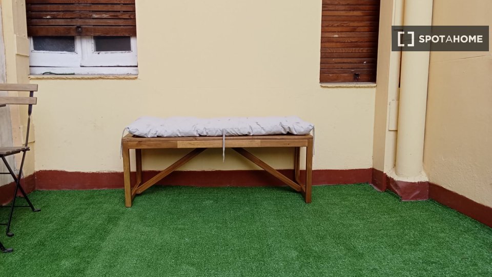 Double room Madrid, 8 beds, 200m² — photo 30